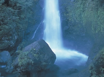 大荒の滝の画像